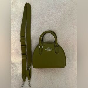 Price alert Authentic Coach Sydney Satchel 🫒